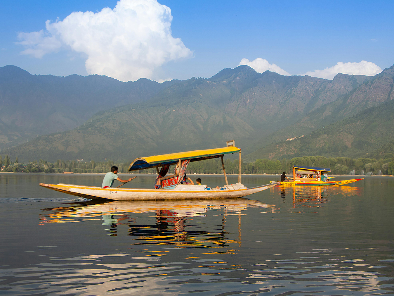 Shikara Ride